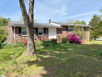 211 Bartlett Street sold home in Glendale, Mauldin, SC