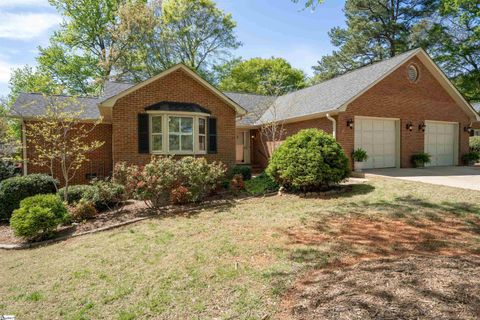 8 Fairoaks Drive