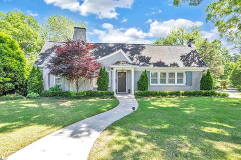 211 W Prentiss Avenue