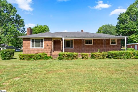 11 Flora Avenue