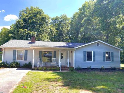 1720 Hanging Rock Road sold home in Twin Brooks Estates, Boiling Springs, SC