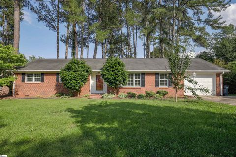 14 Ellesmere Drive