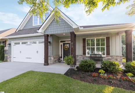 612 Ponden Drive sold home in Stonefield Cottages, Greer, SC