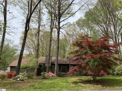 104 Rollingwood Way