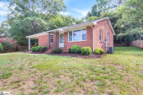 200 Oak Drive sold home in Kentland Park, Greenville, SC