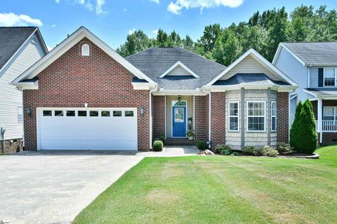 107 Meadow Green Drive sold home in Meadow Green, Piedmont, SC