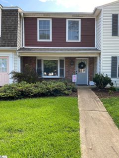 121 Shady Tree Drive sold home in Jamestowne I, Taylors, SC