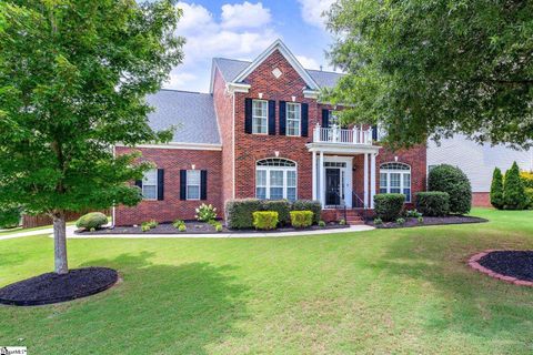 4 Wynterhall Drive