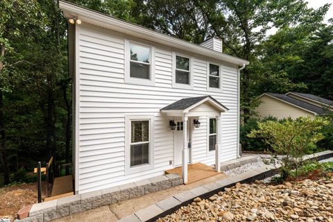 1213 Winding Way