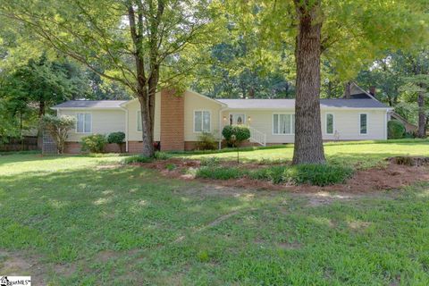 406 Gray Fox Square