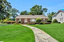 306 Hickory Street sold home in Clinton, SC
