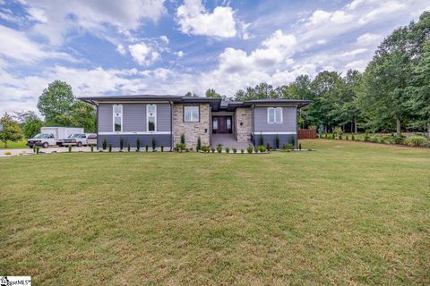 176 Shore Heights Drive sold home in South Shore Heights, Inman, SC