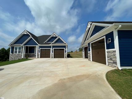 201 Eagles Crest Drive