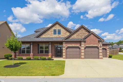 300 Stoneleigh Road sold home in Kings Crossing, Simpsonville, SC