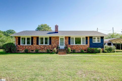 104 Crescent Drive sold home in Grayview Estate, Laurens, SC