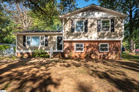 2 Chuckwood Court