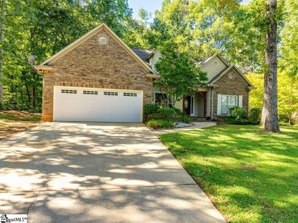 104 Lakewinds Court