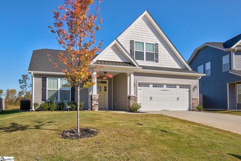 257 Foxbank Circle