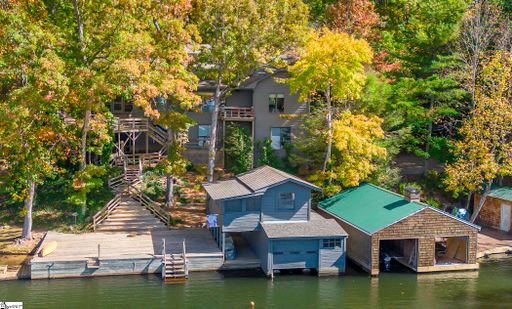 1026 E Lakeshore Drive