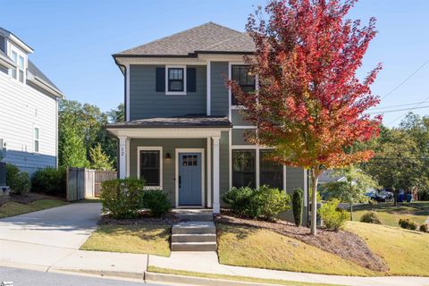 12 Greenridge Drive