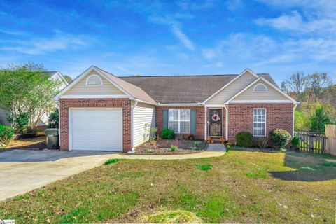 605 Riverside Chase Circle