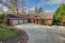 142 East Waterford Drive sold home in Seneca, SC