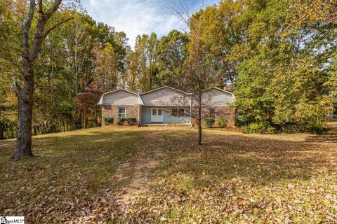 118 Colony Road sold home in Points North, Travelers Rest, SC