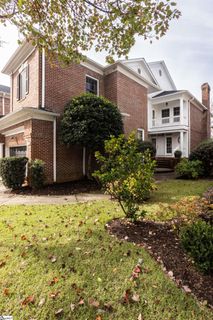 1400 Thornblade Boulevard unit 8 sold home in Villas At Thornblade, Greer, SC