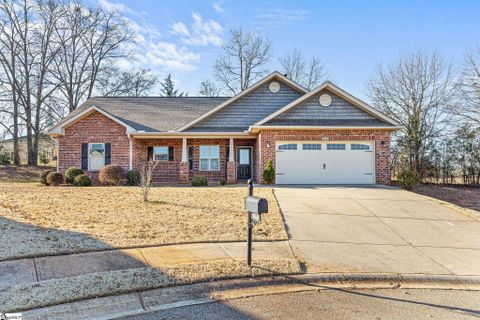 612 Hedgeapple Lane