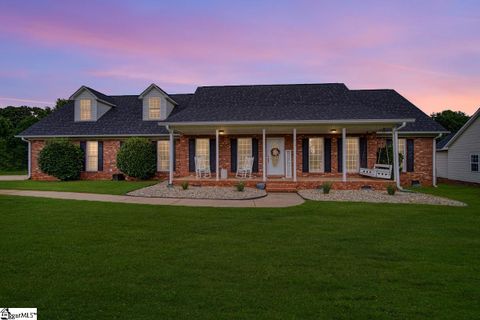 815 Redstone Drive sold home in Cobblestone, Inman, SC