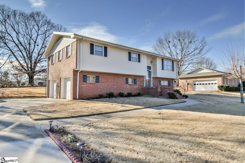 104 Basswood Drive sold home in Hillsborough, Mauldin, SC