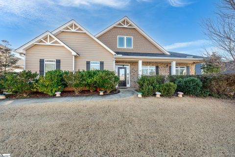 16 Sakonnet Court
