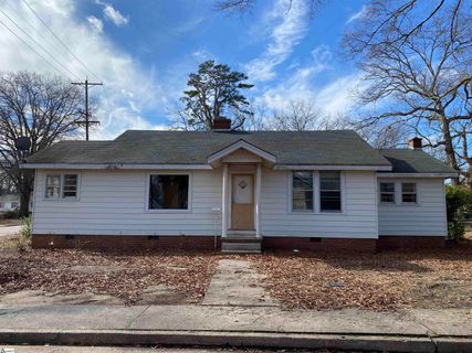 173 Cypress Street sold home in Lydia Mill Village, Clinton, SC
