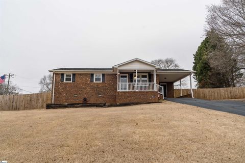 221 Seay Road sold home in Twin Brooks Estates, Boiling Springs, SC