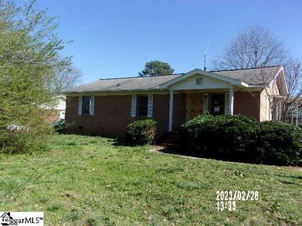 122 Friendly Street sold home in Friendship Heights, Fountain Inn, SC