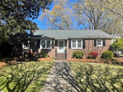 104 W Walnut Street