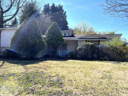 3315 Locust Hill Road sold home in Paris View, Taylors, SC