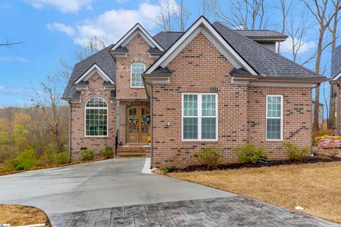 114 Courtyard Drive
