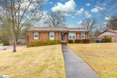214 Fieldcrest Lane