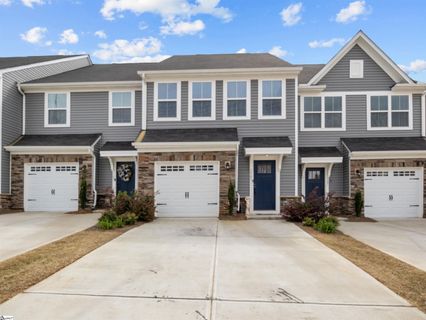 105 Roundtree Drive