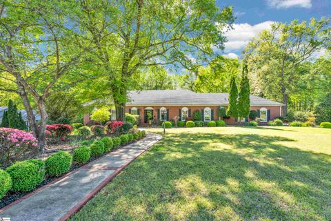 136 Fernbrook Circle