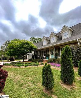 207 Yellow Poplar Court sold home in Poplar Ridge, Simpsonville, SC