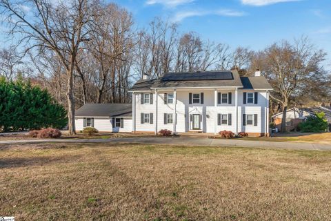 121 Chipwood Lane sold home in Green Hills, Greenville, SC