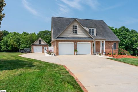 868 Shadow Creek Drive sold home in Bridle Ridge, Inman, SC