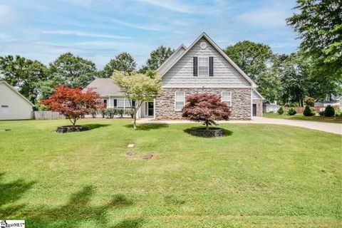 132 Sunshine Drive sold home in Wemberly Way, Simpsonville, SC