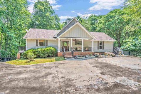 Previously sold for $709,600