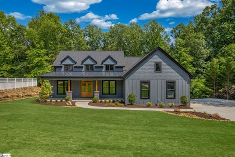 124 Bentwood Lane