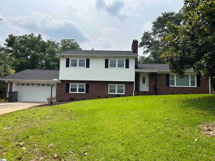12 Sandown Lane