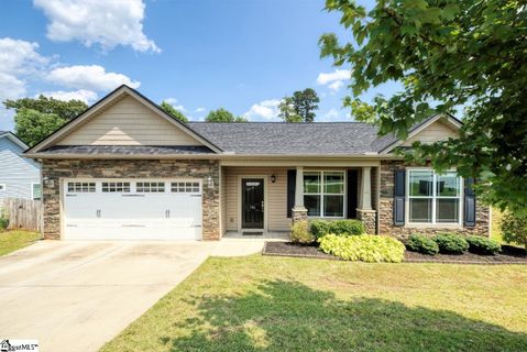 106 Alberta Circle