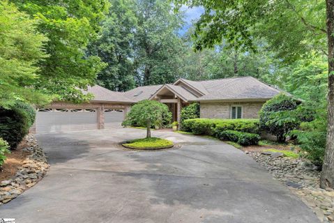 200 Knightsridge Road